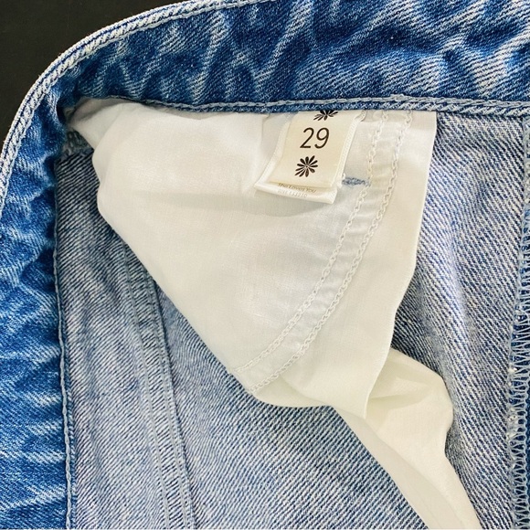 Show Me Your MuMu Arizona Jean Shorts High Waisted Distressed Like New - Picture 11 of 13